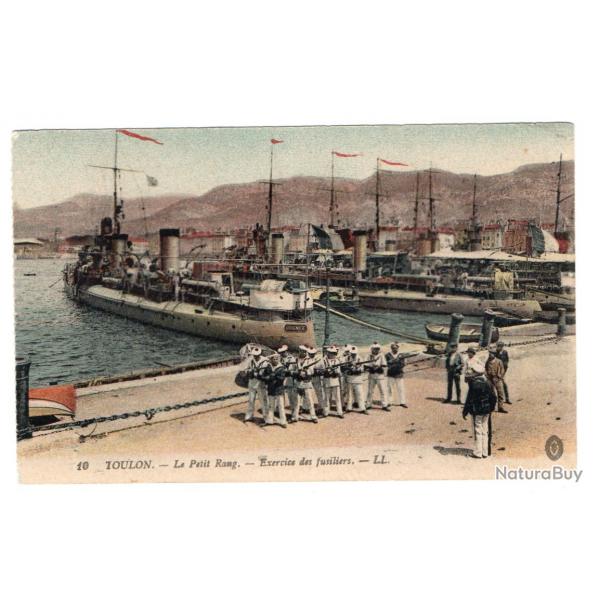 CPA - MARINE Militaire - TOULON - Le Petit Rang -Exercice des fusiliers N3353