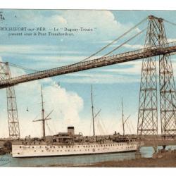 CPA - Marine Militaire - ROCHEFORT - sur -MER - Le "Duguay-Trouin " passant sous le Pont Tra N°3351