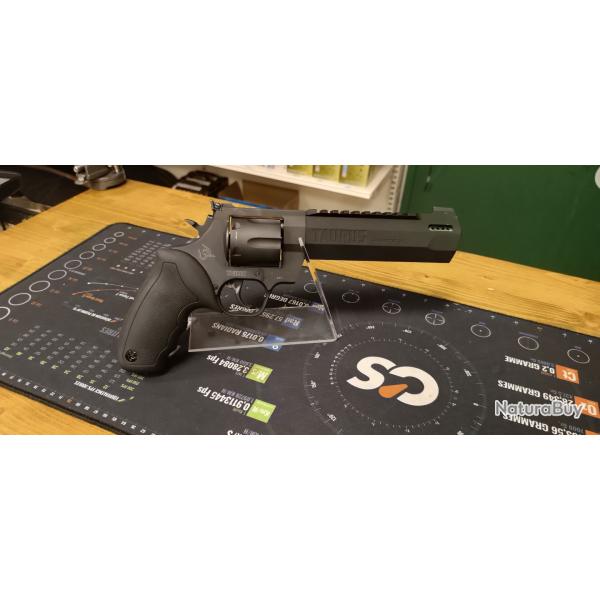 TAURUS RAGING HUNTER (44H)