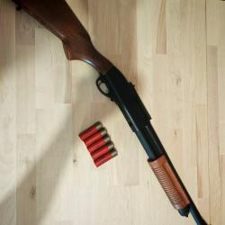 Fusil à Pompe M870 Bois Métal à Gaz par Golden Eagle avec cartouches et boîte. Airsoft 6mm