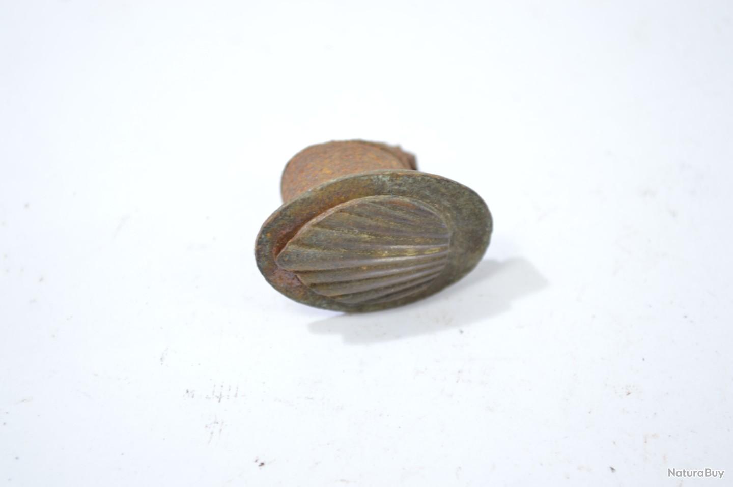 Ancienne Accroche Clavet Clapet Coccinelle - Émail Guilloché Et Laiton, Bon état