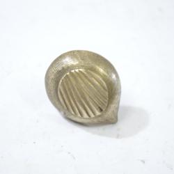 Talon de crosse coquille pour arme ancienne, 19e Siècle. Poudre noire. Restauration pistolet