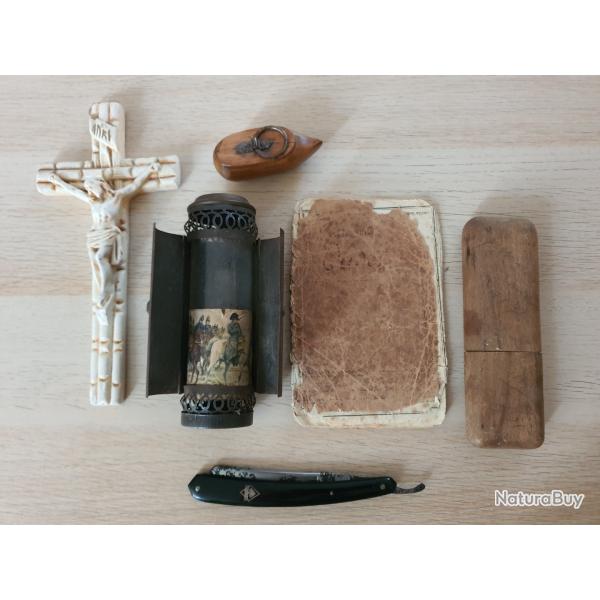 Lot objets lanterne rasoir tabatire livret militaire