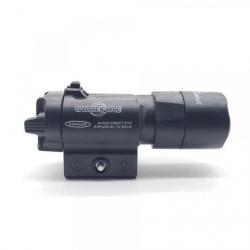!!! Une Super !!!  Lampe pour arme de poing ou d'épaule  ( 100 LM )