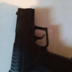 pistolet  à plombs   et billes métalliques plus efficaces de 4,5 modifié en 4 jpules par armurier