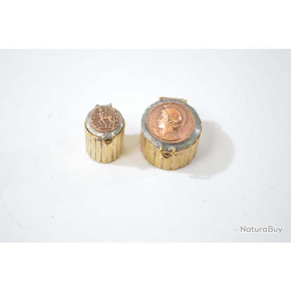 Lot de deux petites boites anciennes, laiton cuivre couvercle mdaillon style antique romain monnaie