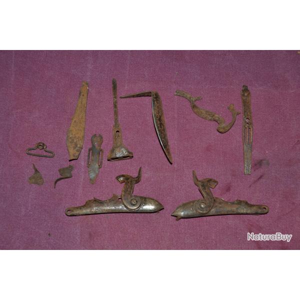 lot de pices dtaches diverses fusil chasse ancien