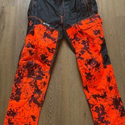 Pantalon traque