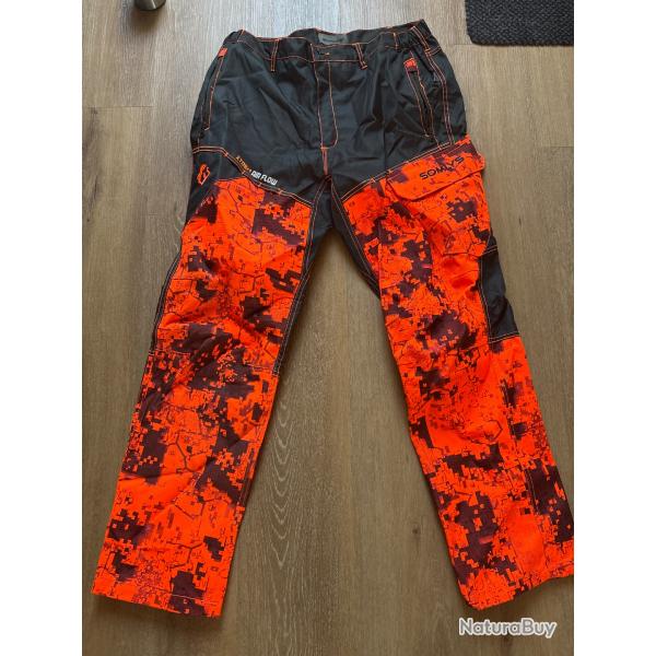 Pantalon traque
