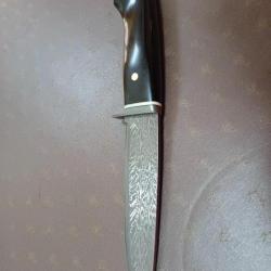 Couteau forgé Jean Paul Sire damas barreaux motif explosion manche en phacochère ébène
