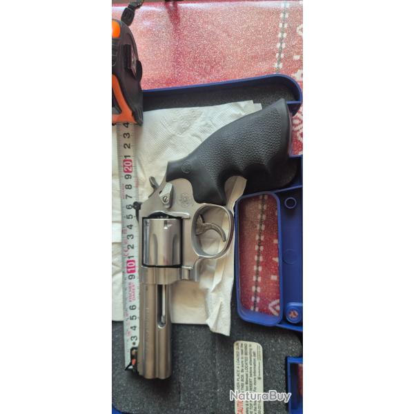 Revolver Smith et Wesson usa 696 4"