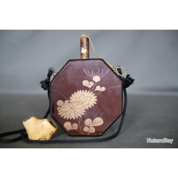Poire  poudre Japonaise en bois laqu et dor - Japon, re Meiji