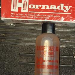HORNADY graisse de recalibrage (case sizing lubricant) vendu par poudrenoirepro