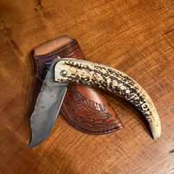 Beau couteau de type piémontais sur bois de cerf