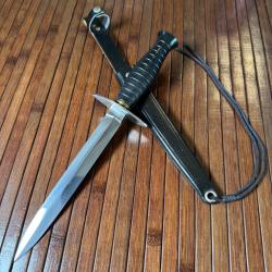 POIGNARD DE COMBAT COMMANDO SPÉCIAL BÉRET ROUGE INOX TAP ARMÉE FRANCE ÉTAT PARFAIT COMME NEUF
