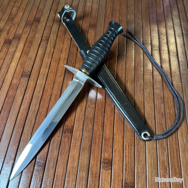 POIGNARD DE COMBAT COMMANDO SPCIAL BRET ROUGE INOX TAP ARME FRANCE TAT PARFAIT COMME NEUF
