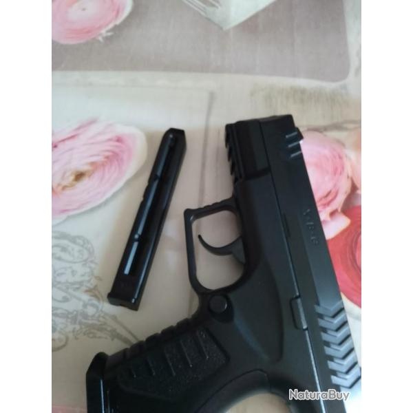 pistolet  co2    plombs  calibre 4,5 avec 5  promotoion  mpins 25% + 250 plombs gratuits