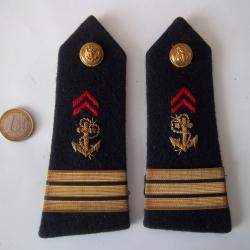 lot épaulettes capitaine officier infanterie coloniale équipement militaire