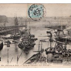 CPA - Marine Militaire-  Port Militaire de Brest - Sortie du Cuirasse " LE HOCHE " - N°3184