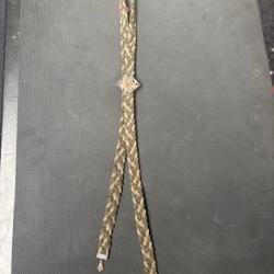 bolo avec motif feuille cuir véritable destockage chasse enchere