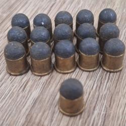 16 cartouches 9mm Flobert + boite