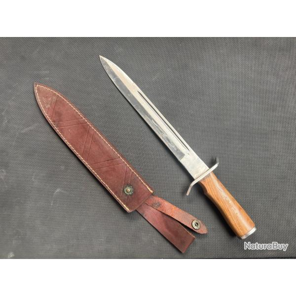 dague de chasse 40 cm dont 28cm de lame , manche en bois destockage chassse enchere