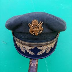 ANCIENNE CASQUETTE  D OFFICIER  SUPERIEUR  ARMEE  US  . CREATED UNIFORM CAP CO .