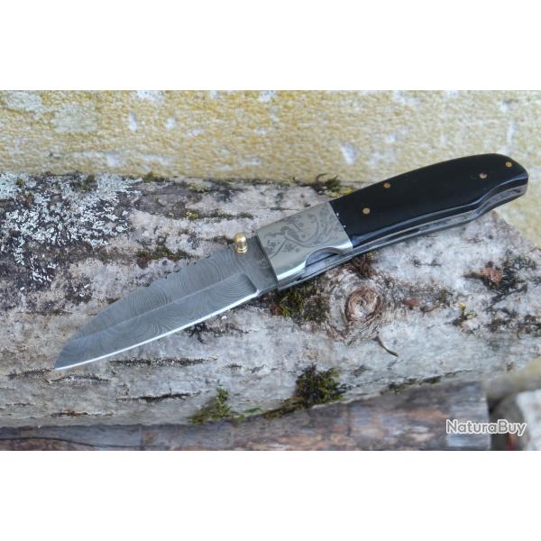Beau Couteau Damas Lame Drop Point Acier 128 Couches Manche Corne Mitres Fleurs Fabric Artisanale