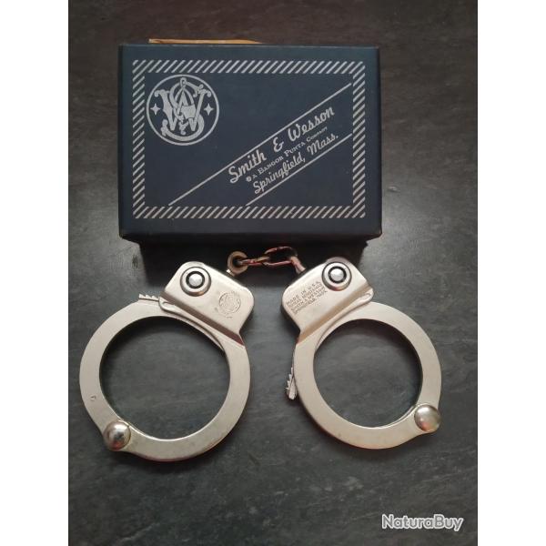 Menottes Smith & Wesson