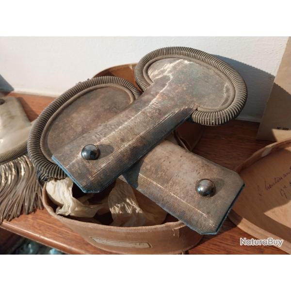 Epaulettes + boite Lieutenant 17 ime chasseur