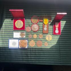 14 anciennes et très anciennes medailles militaire, civile, commémorative en bronze et argent