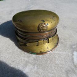 Ancienne tabatière à priser en cuivre en forme de casquette d'officier de marine français FRANCE 19é