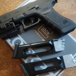 Set Pistolet Glock17 GEN3 Umarex  CO2 4.5mm Bbs