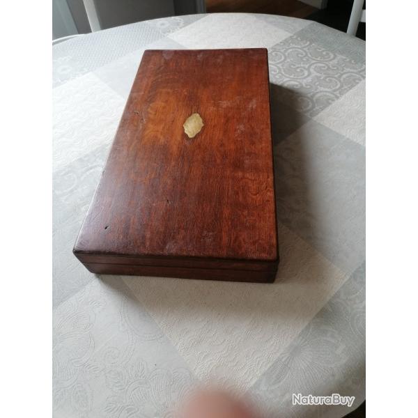 coffret vide pour pistolets  a percussion ou silex