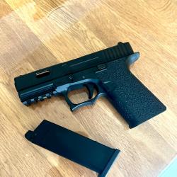 Pistolet airsoft VX 9300 Aw custom