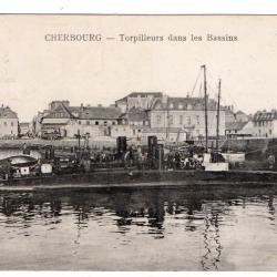 CPA - Marine Militaire -" CHERBOURG Torpilleurs dans les Bassins N°3469