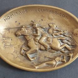 PLAQUE MEDAILLE EN BRONZE " HOMMAGE AUX CUIRASSIERS "