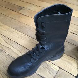 Rangers brodequins armée 42 neuf