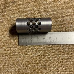 À vendre, frein de bouche, M18x100 diamètre 22 mm pour du 8,5 mm !neuf n'a jamais été utilisé