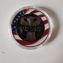 BADGE METAL "GET YOUR BOOTS TO THE GROUND"
