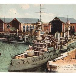 CPA - MARINE MILITAIRE -" CHERBOURG "- Les Navires de lEscadre du Nord et les Cales N°3491