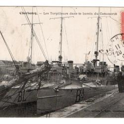 CPA - MARINE MILITAIRE -" CHERBOURG "- Torpilleurs dans le Port du Commerce N°3494