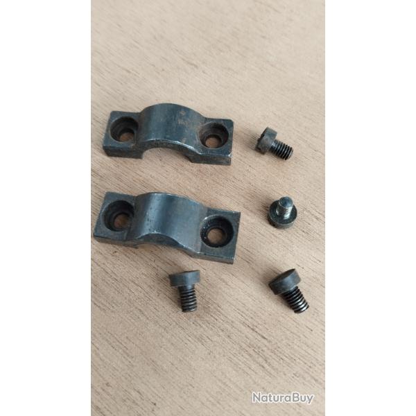 Un ensemble de deux demi colliers pour support lunette ZF 41 . + 4 vis . Lunette monte sur Mauser