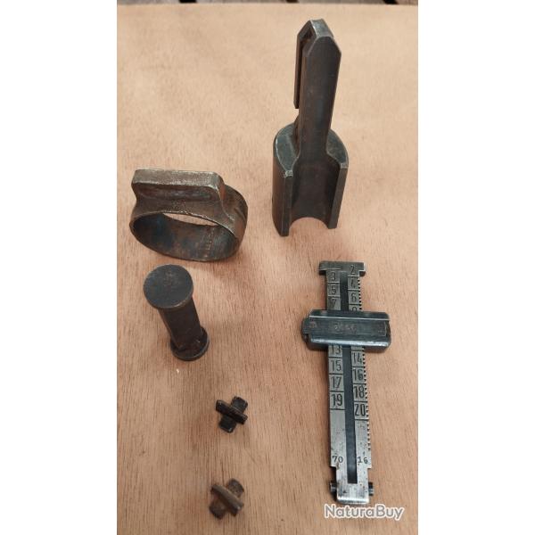 Un lot de pices pour fusil Mauser 98k ou quivalent .