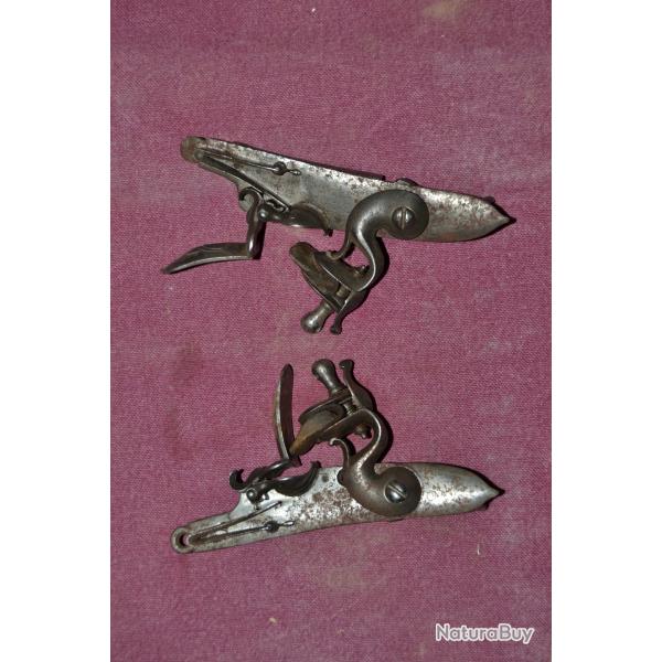 paire de platines de fusil  silex double