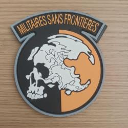 ÉCUSSON MILITAIRE SANS FRONTIERES SCRATCH PVC DIMENSIONS 7 CM