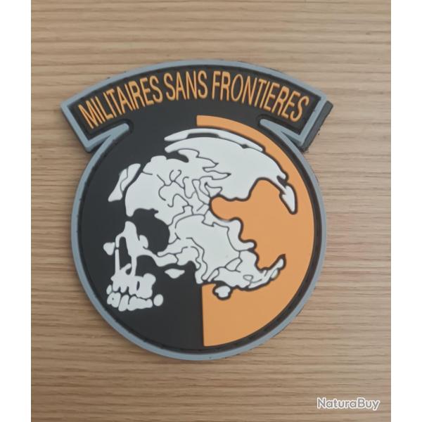 CUSSON MILITAIRE SANS FRONTIERES SCRATCH PVC DIMENSIONS 7 CM