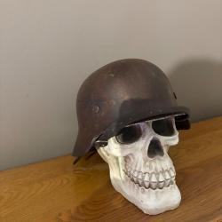 Casque Allemand WW II-2 iéme guerre mondiale-1940-1945