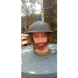 Casque militaire Anglais Britannique ancien