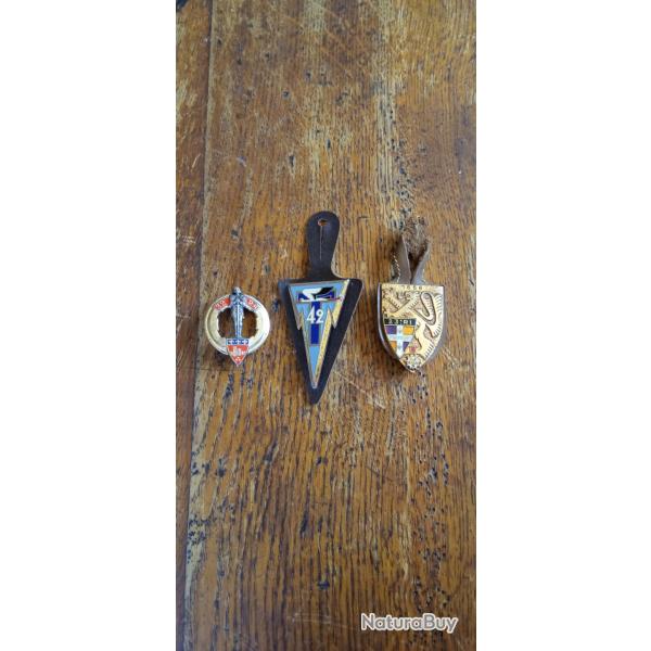 Lot de 3 pucelles insignes militaires anciens